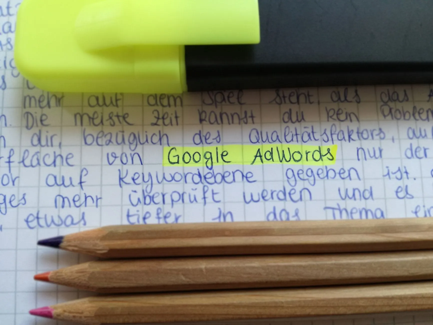 Minh họa Tổng Quan Về Chính Sách Quảng Cáo Giới Hạn Của Google